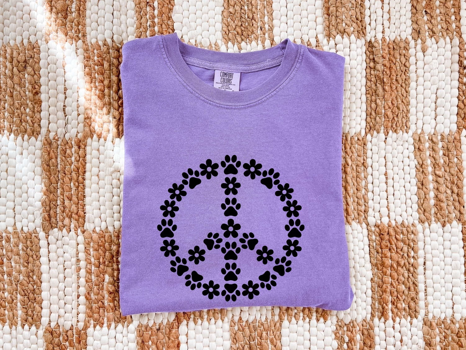 Dog Paw Peace Sign Shirt for Women – Boho Tribal Hippie Daisy Graphic Tee
