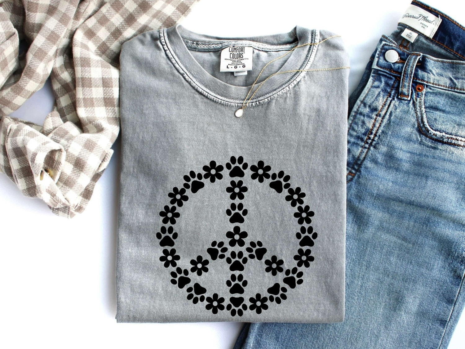 Dog Paw Peace Sign Shirt for Women – Boho Tribal Hippie Daisy Graphic Tee