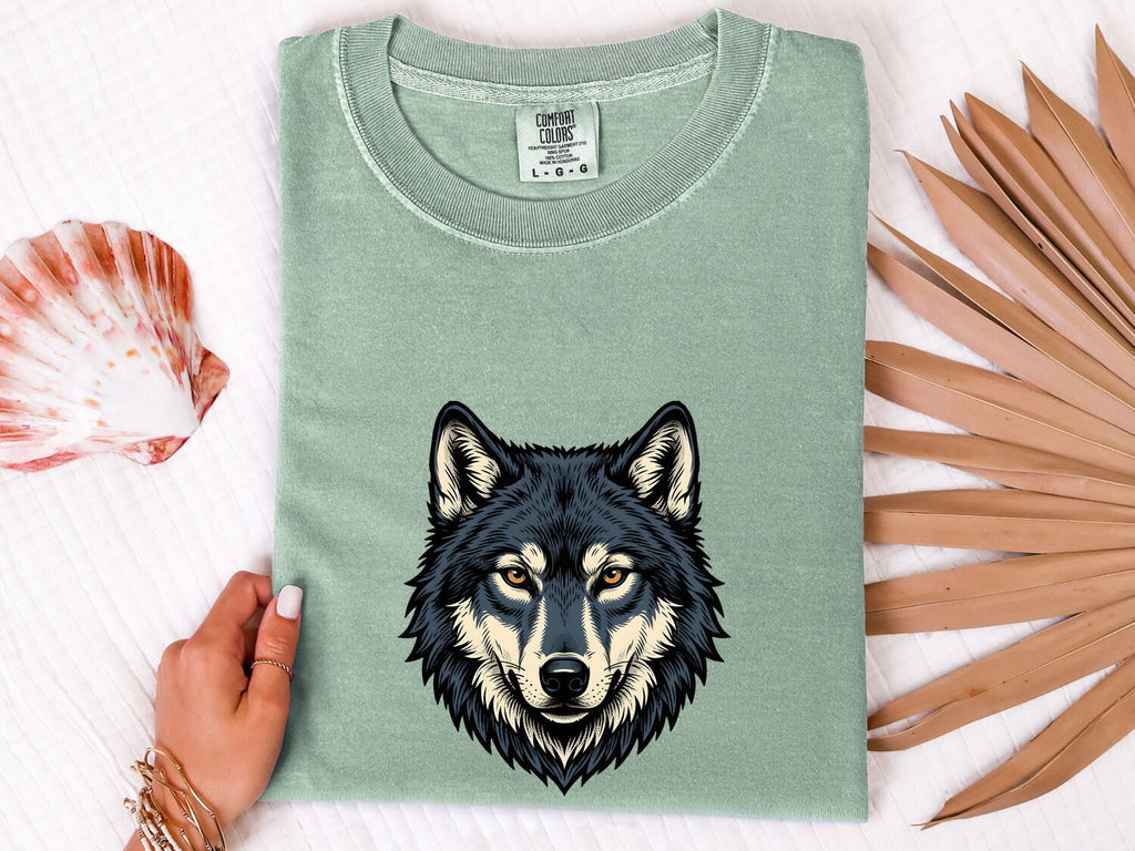 Wolf Head Shirt for Women – Modern Old School Animal Illustration Graphic Tee
