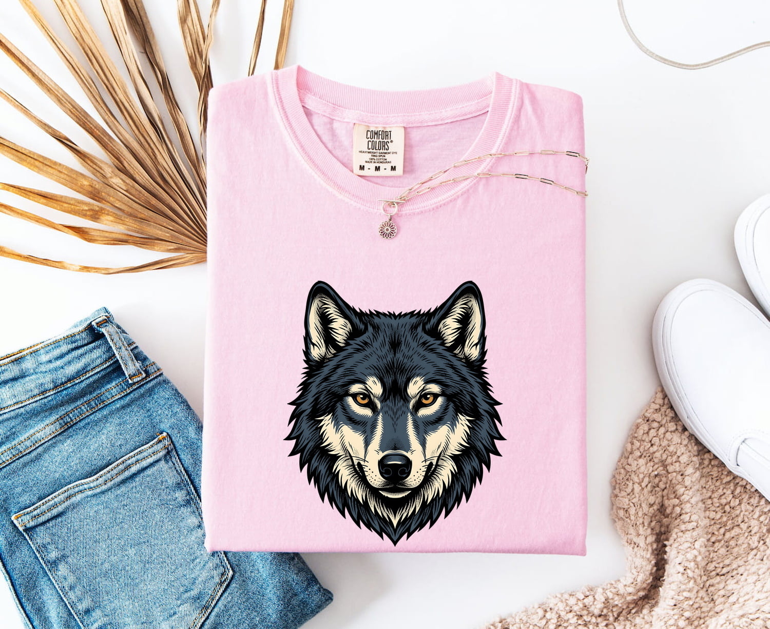 Wolf Head Shirt for Women – Modern Old School Animal Illustration Graphic Tee