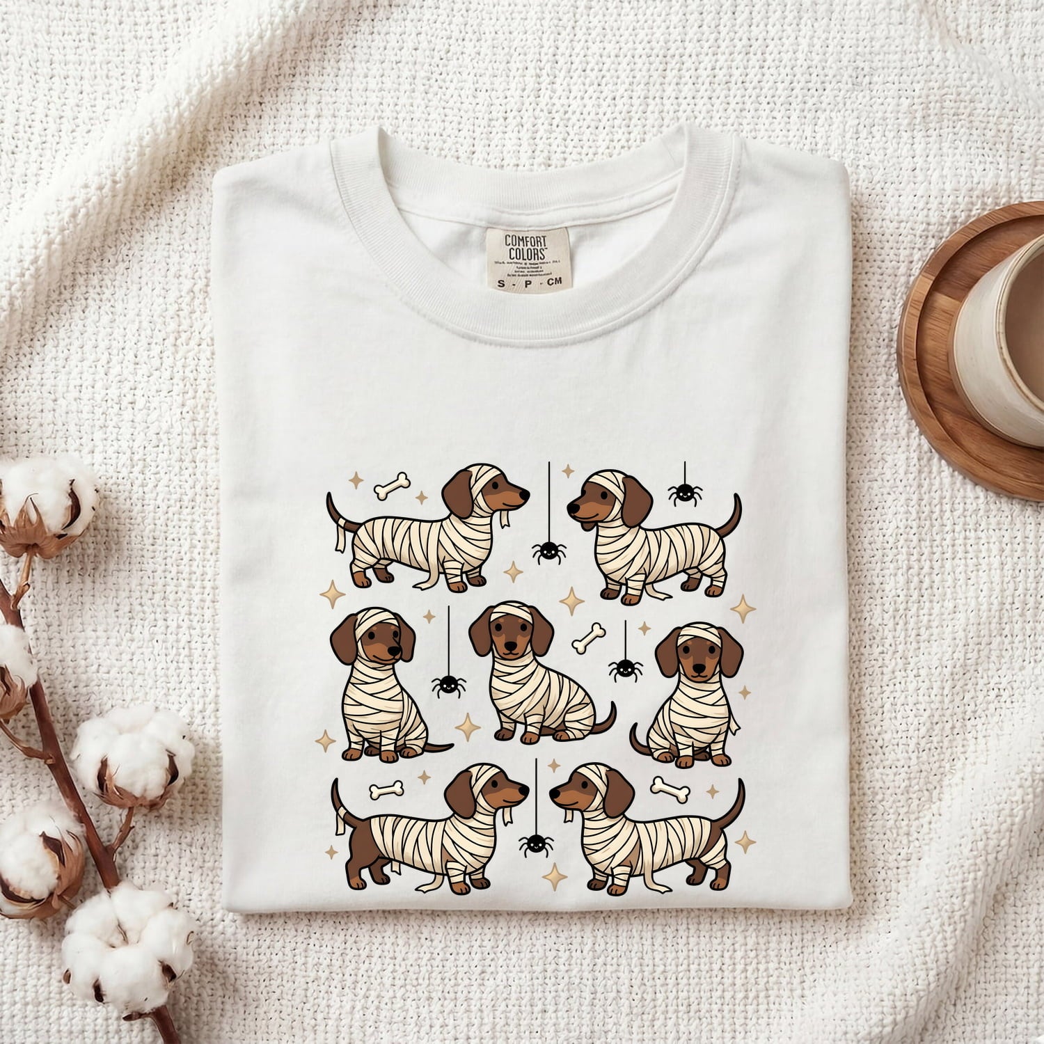 Halloween Dachshund Shirt for Women – Autumn Hand Drawn Wiener Dog Mama Graphic Tee