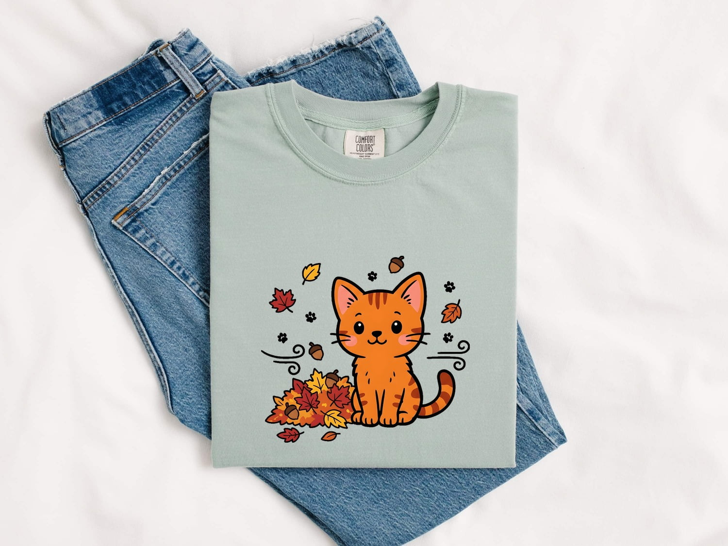 Orange Cat Shirt for Women – Charming Autumn Doodle Pumpkin Colored Leaves Graphic Tee