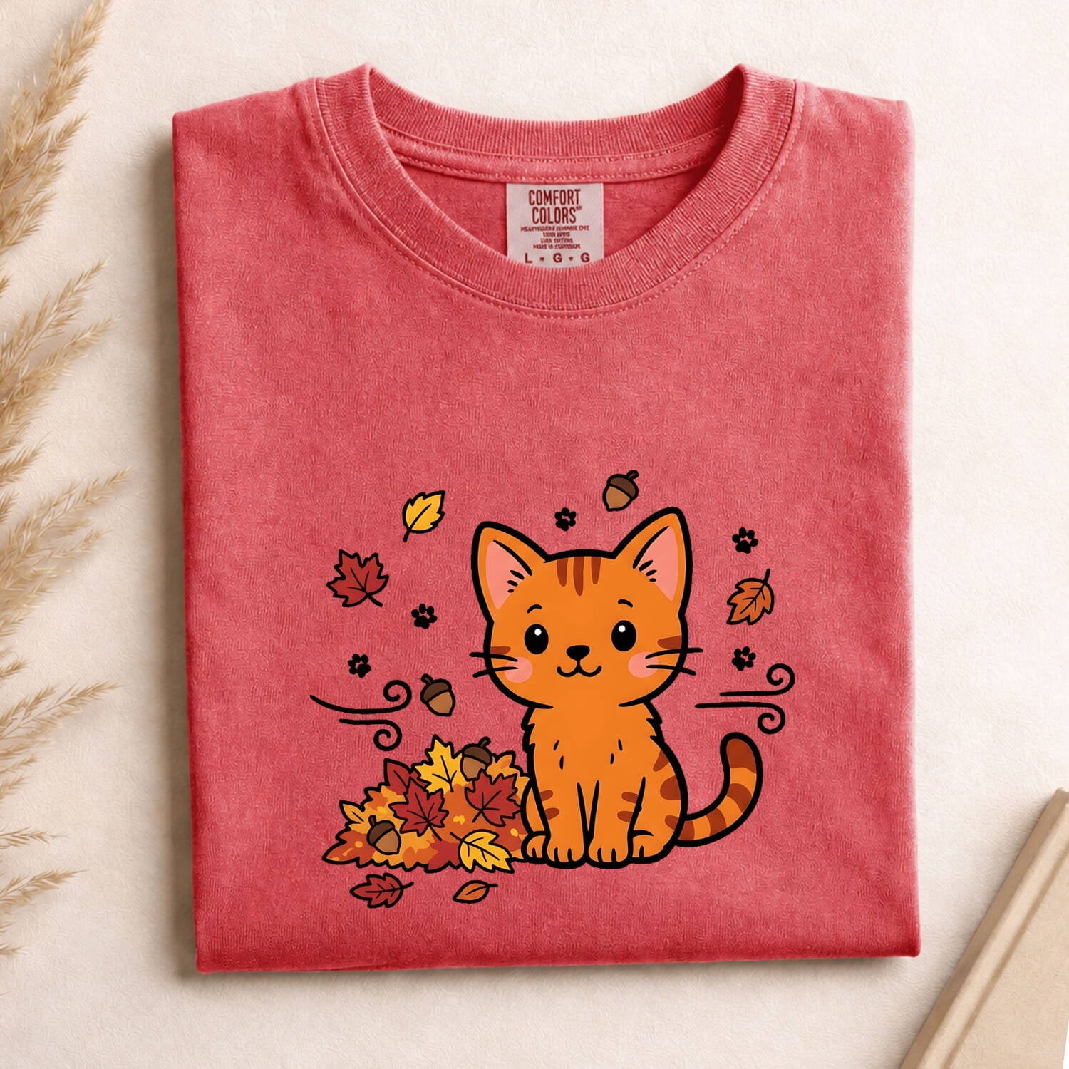 Orange Cat Shirt for Women – Charming Autumn Doodle Pumpkin Colored Leaves Graphic Tee