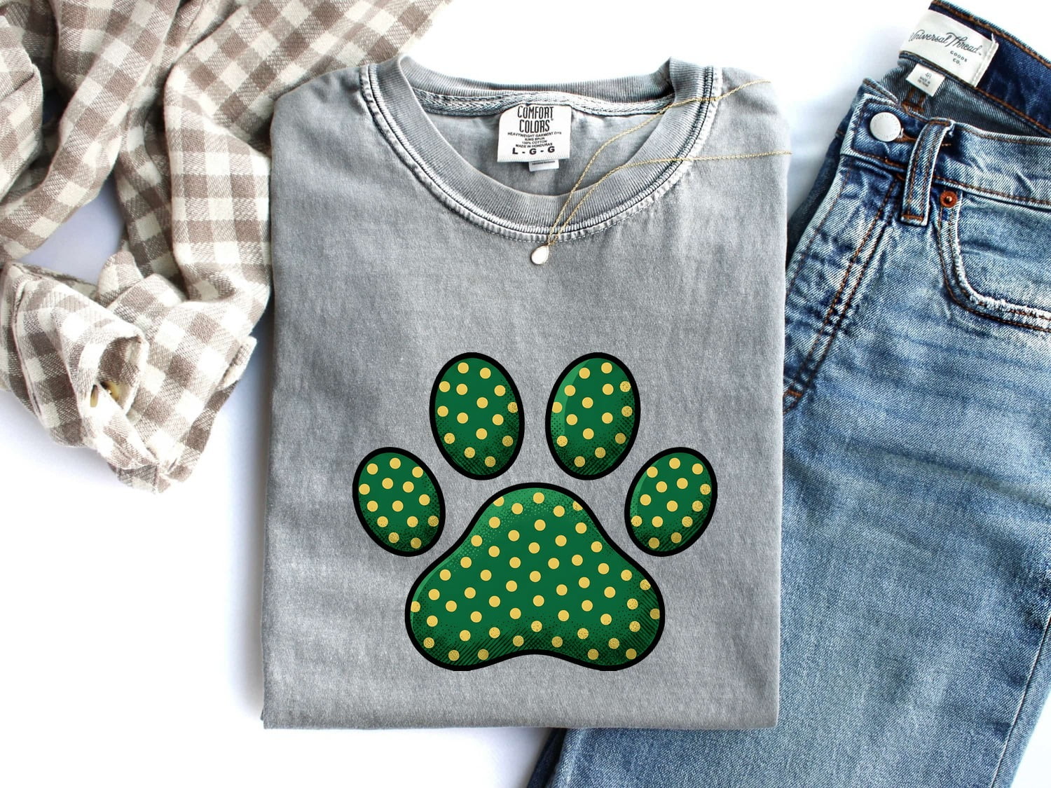 St. Patrick's Day Cat Shirt for Women – Hand Drawn Paw Print Shamrock Old School Graphic Tee