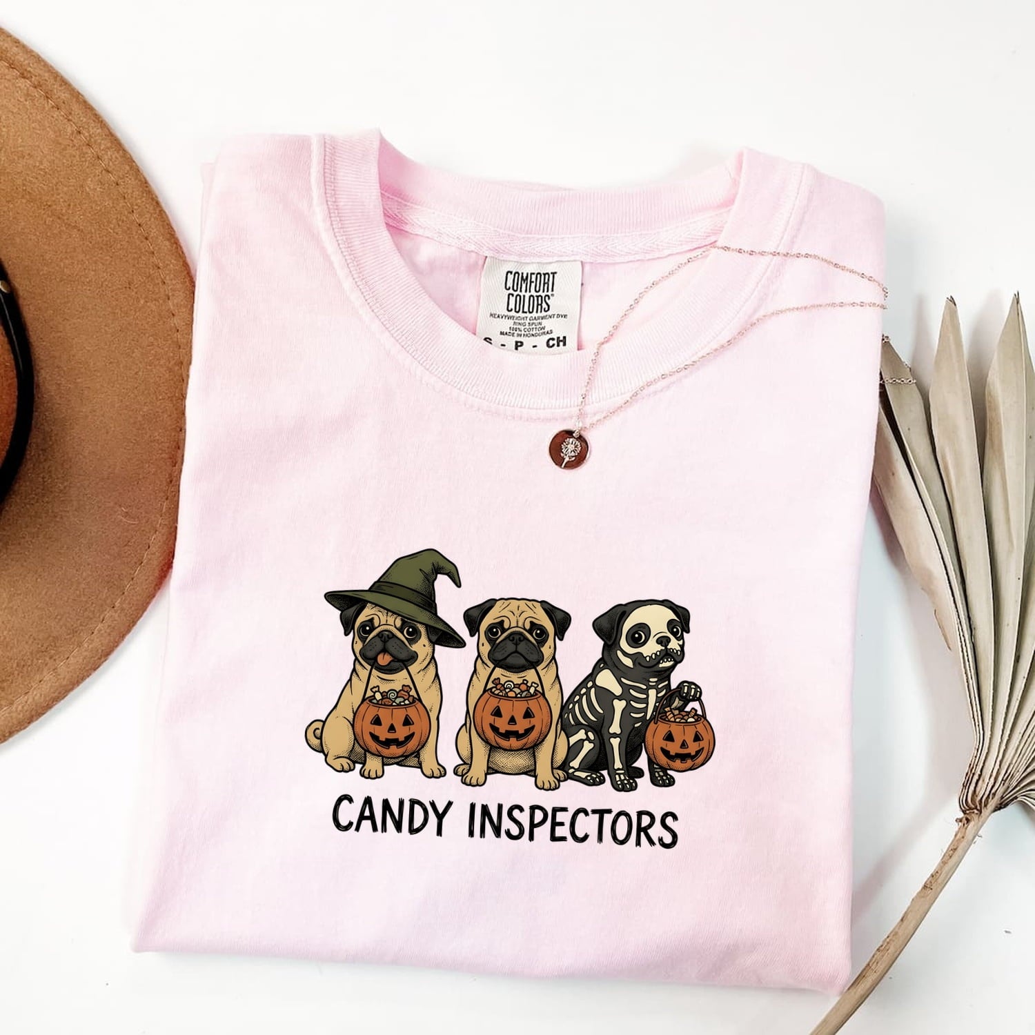 Halloween Pug Shirt for Women – Vintage Cartoon Pumpkin Bucket Dog Graphic Tee