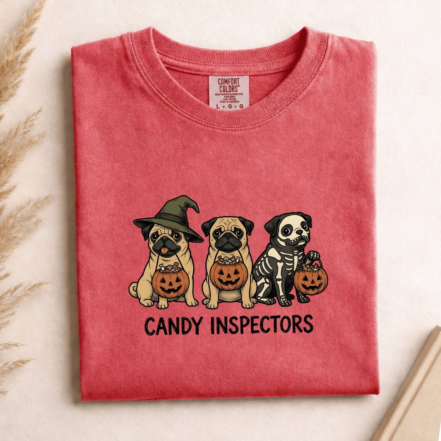 Halloween Pug Shirt for Women – Vintage Cartoon Pumpkin Bucket Dog Graphic Tee