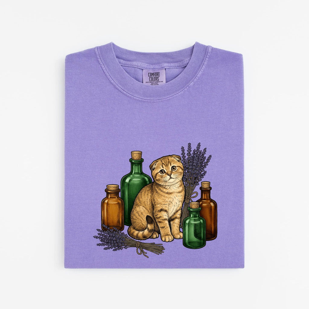 Tabby Cat Shirt for Women – Vintage Botanical Hand Drawn Lavender Floral Kitty Graphic Tee