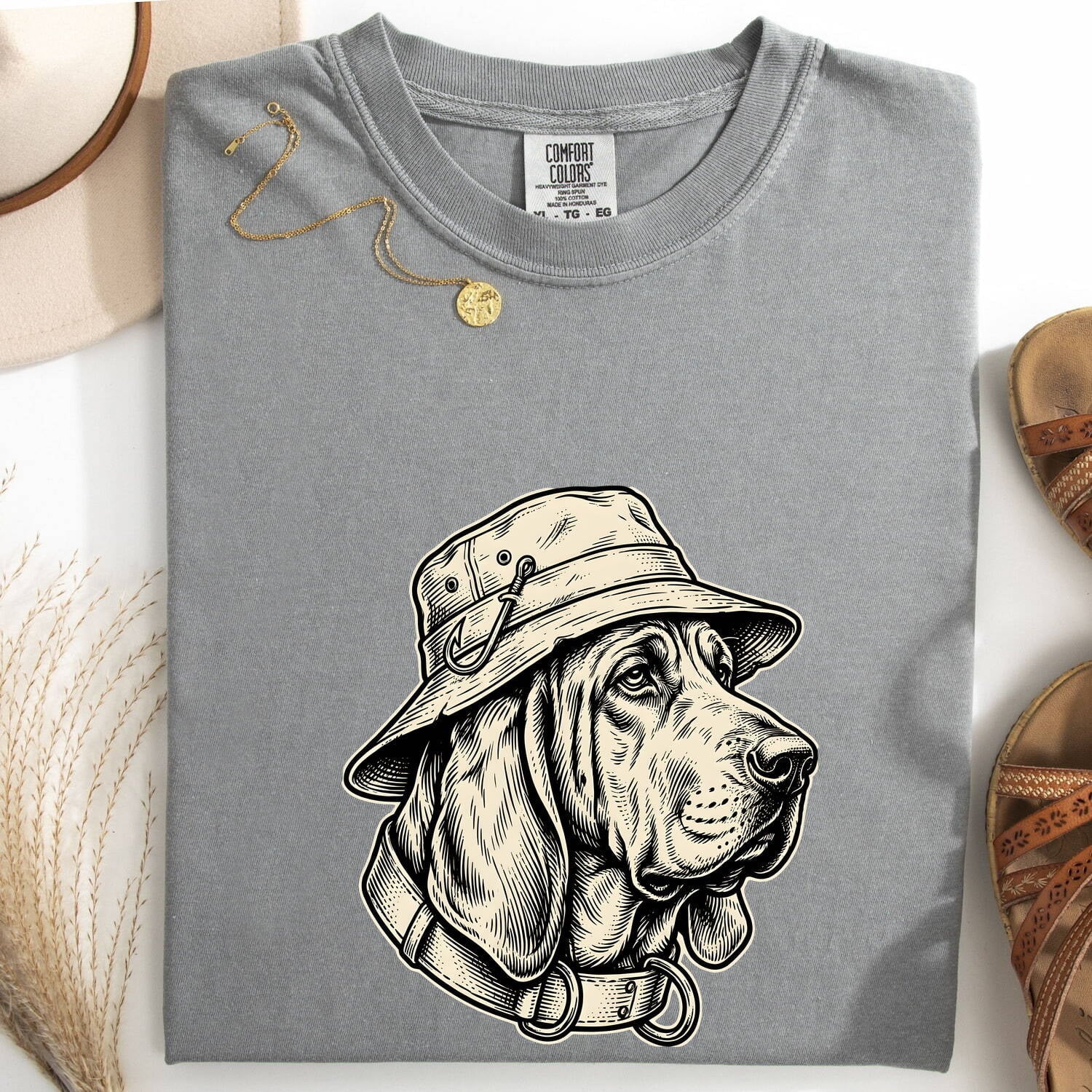 Hound Dog Shirt for Women – Vintage Hand Drawn Fishing Bucket Hat Angler Graphic Tee