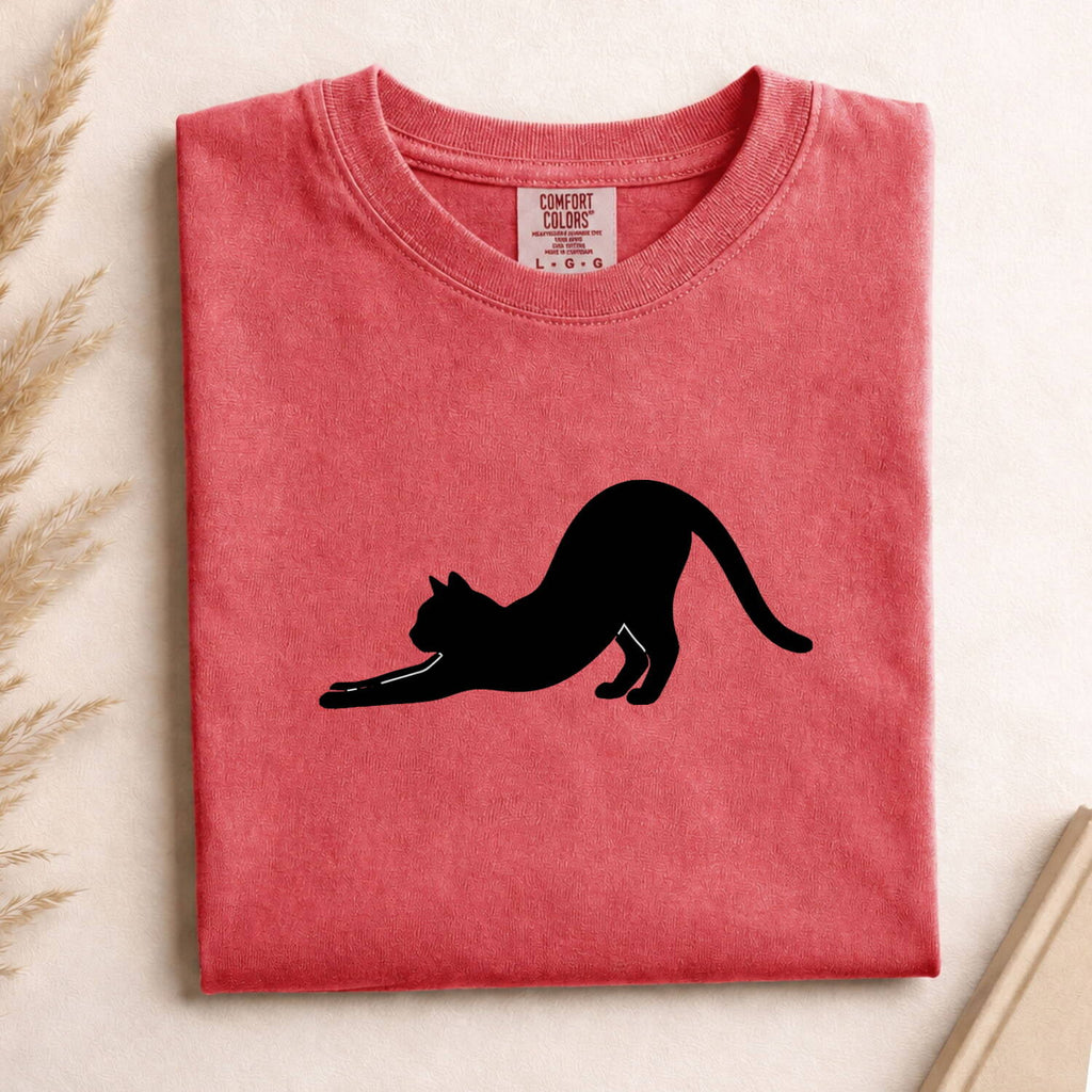 Stretching Cat Shirt for Women – Simple Minimalist Creature Illustration Graphic Tee