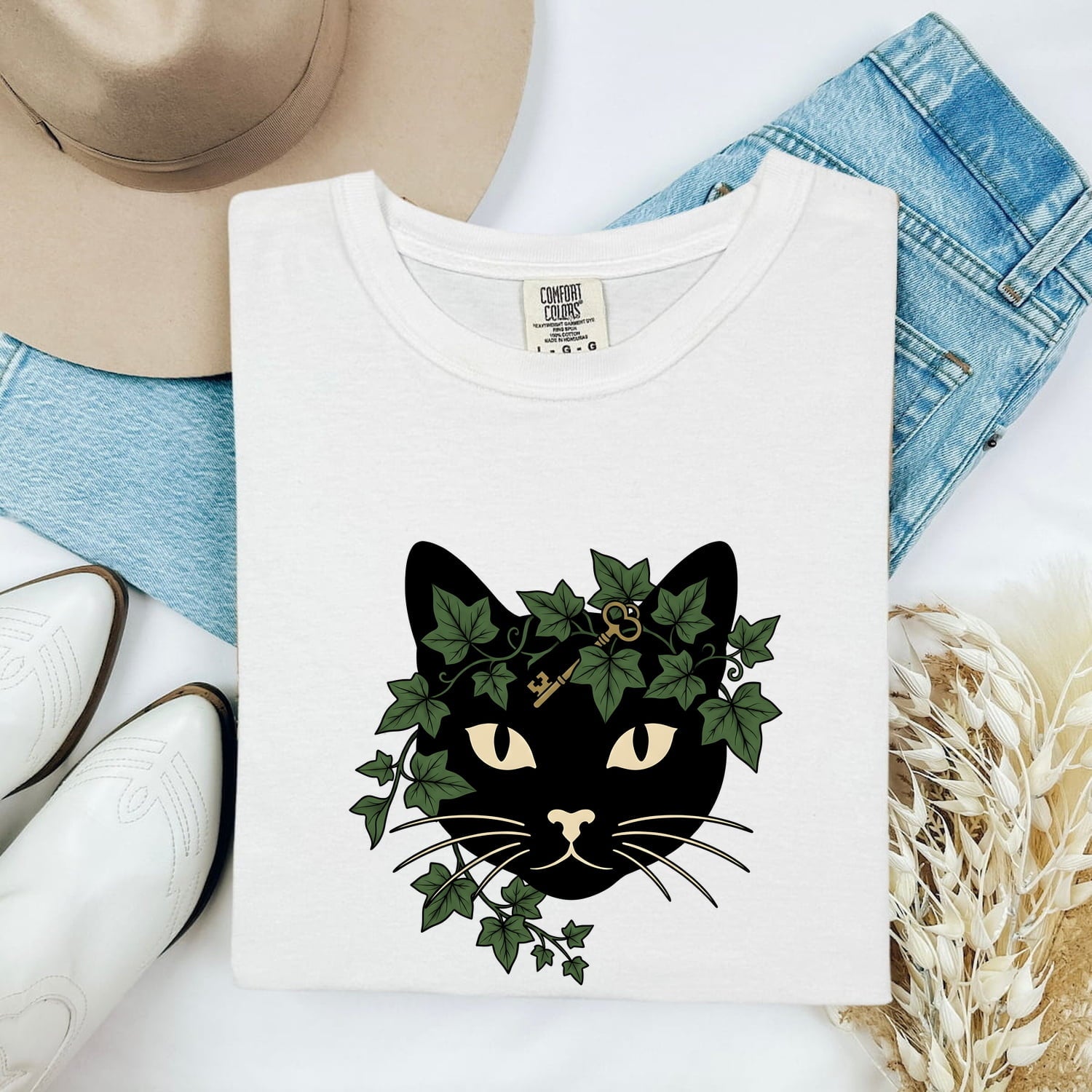 Black Cat Shirt for Women – Eco Leaf Art Foliage Ivy Sketch Graphic Tee