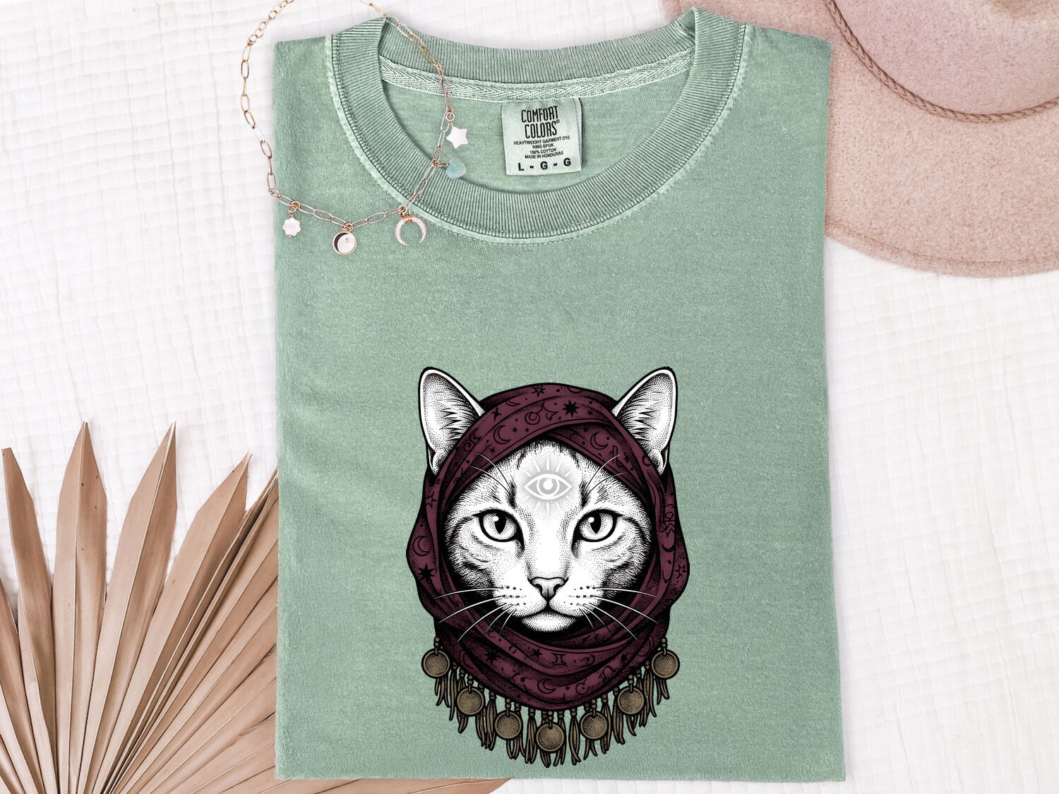 Magical Cat Shirt for Women – Boho Retro Moon Metaphysical Kitten Graphic Tee