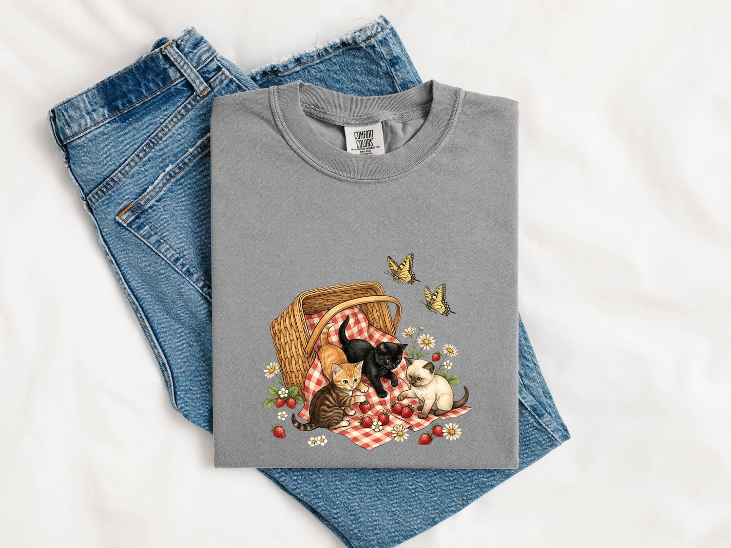 Kitten Picnic Shirt for Women – Hand Drawn Rustic Country Line Art Cat Graphic Tee