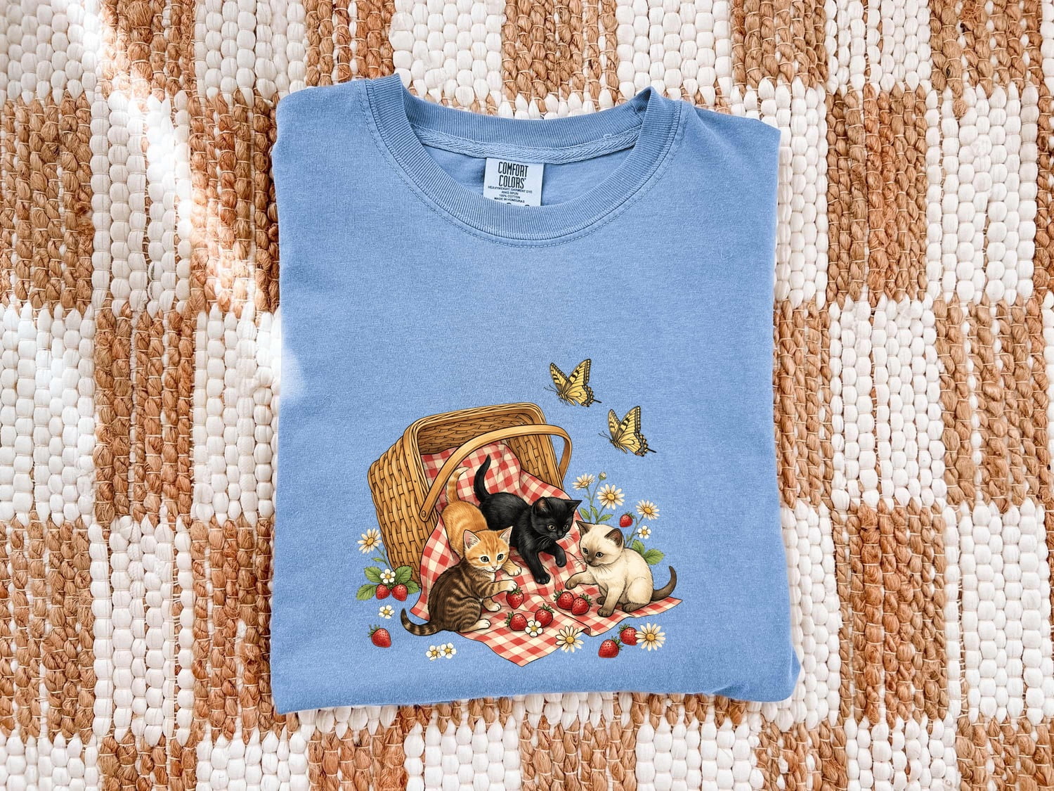 Kitten Picnic Shirt for Women – Hand Drawn Rustic Country Line Art Cat Graphic Tee