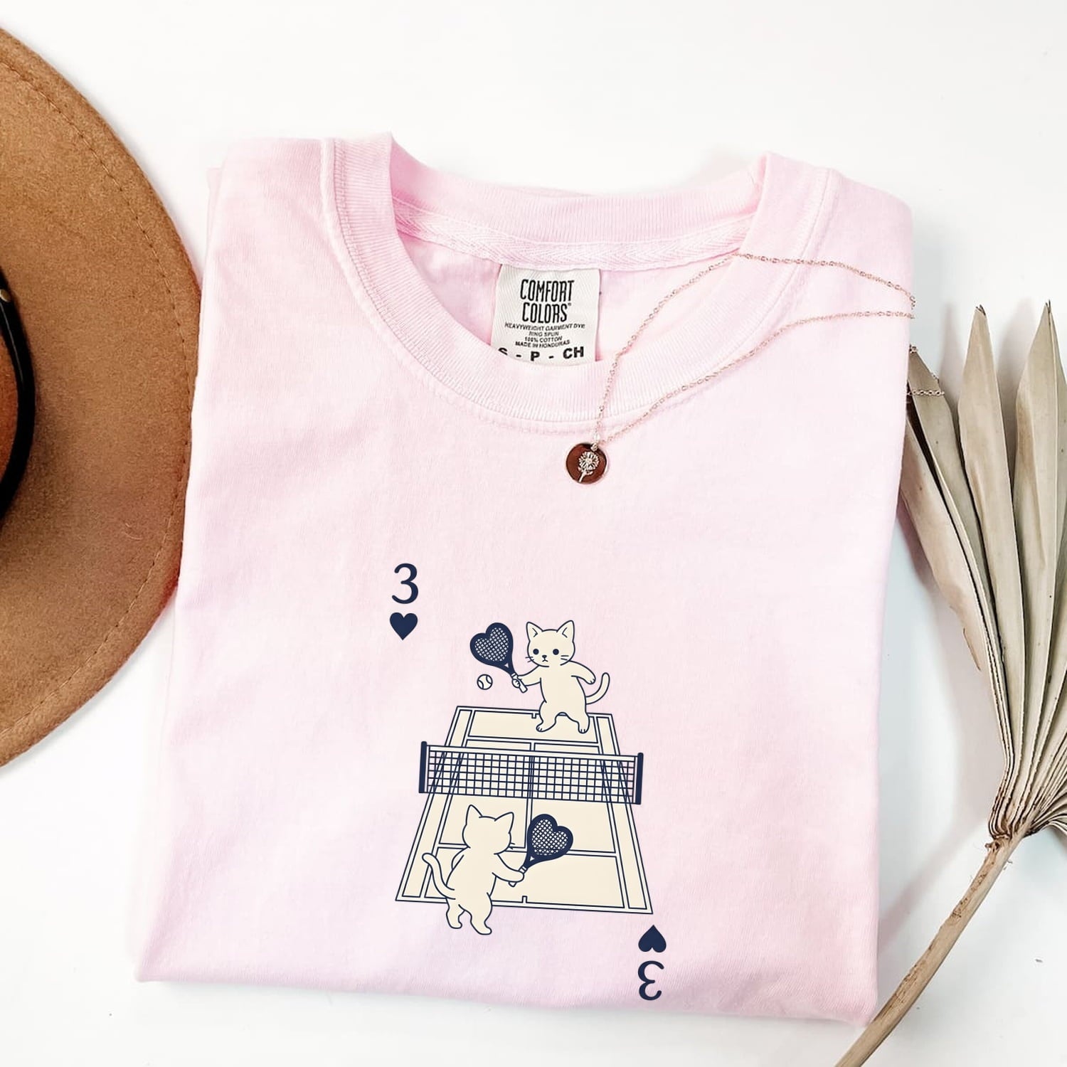 Tennis Cat Shirt for Women – Kawaii Minimalist Athletic Heart Feline Graphic Tee
