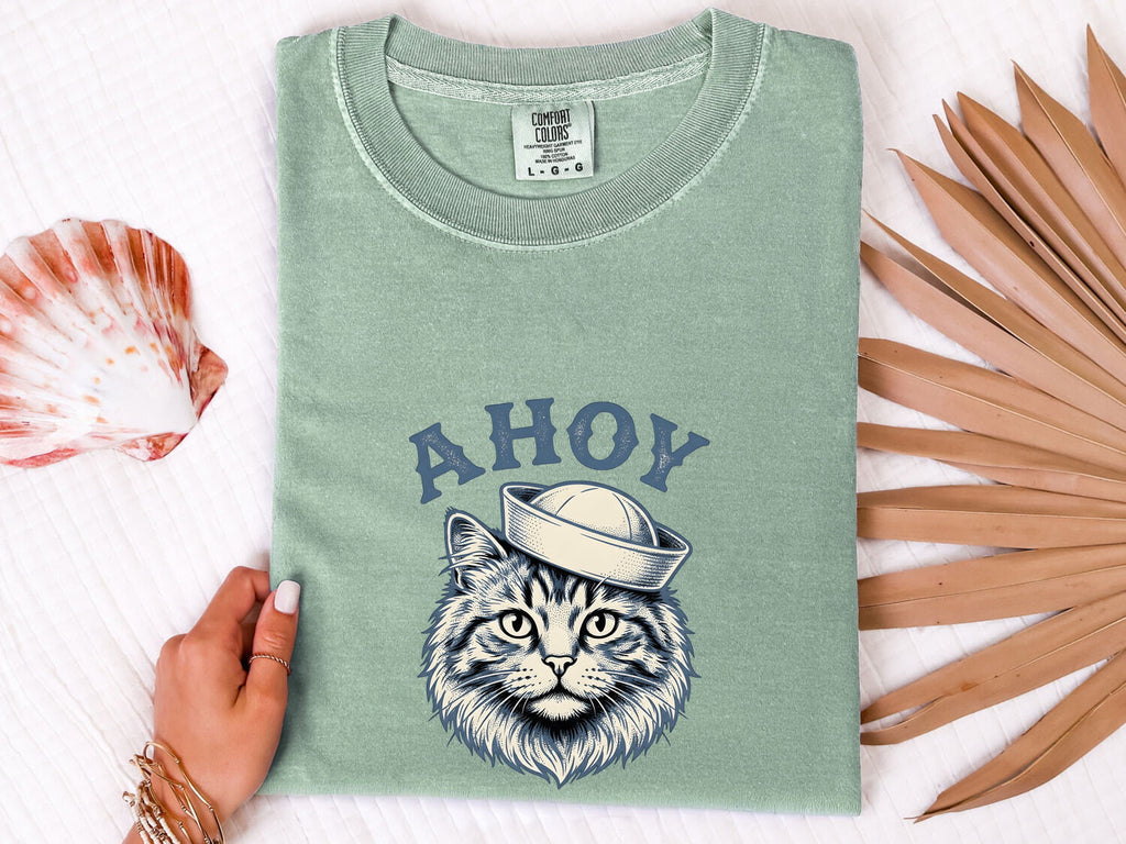 Sailor Cat Shirt for Women – Vintage Nautical Hand Drawn Maritime Hat Graphic Tee
