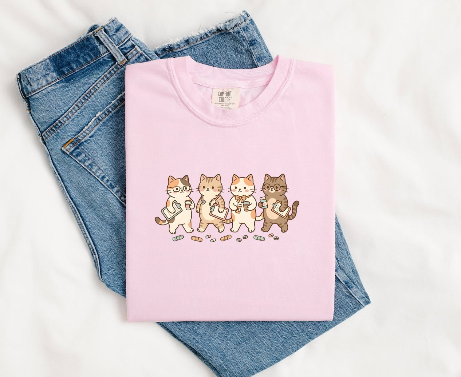 Nurse Cat Shirt for Women – Kawaii Pastel Clipboard Cute Creatures Graphic Tee