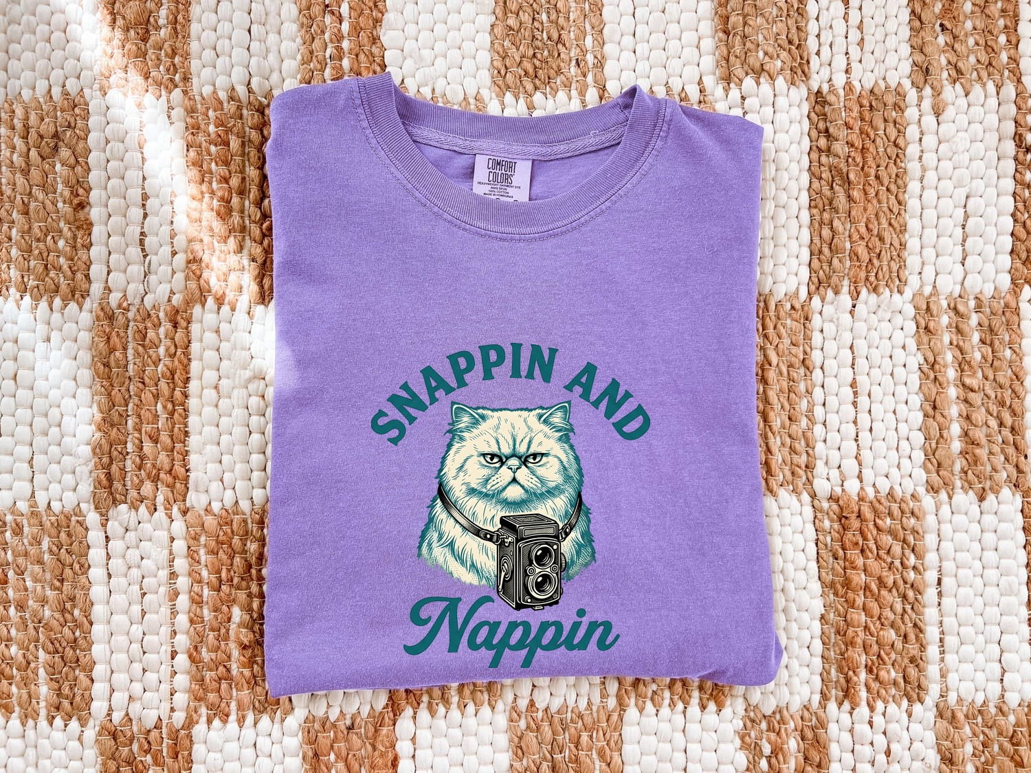 Persian Cat Shirt for Women – Antique Vintage Analog Camera Outline Graphic Tee