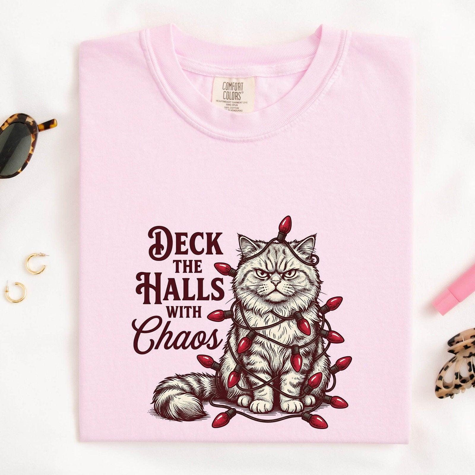 Christmas Grumpy Cat Shirt for Women – Vintage Hand Drawn Holiday Lights Graphic Tee
