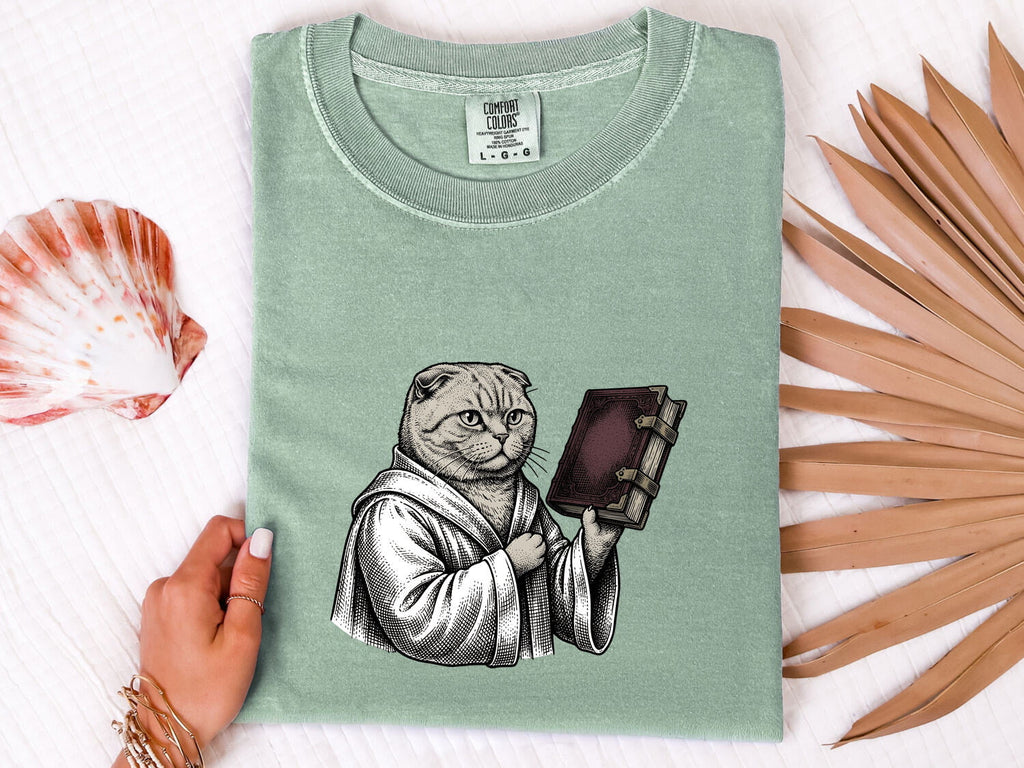 Scottish Fold Shirt for Women – Vintage Bookworm Doodle Illustration Kitten Graphic Tee