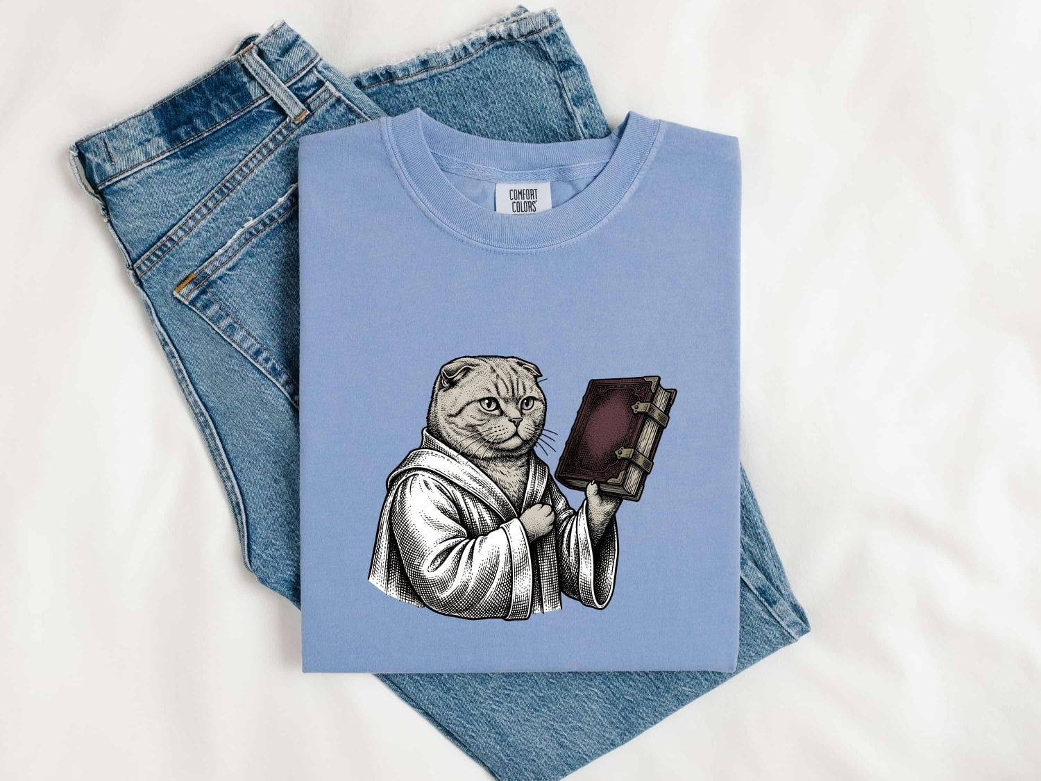 Scottish Fold Shirt for Women – Vintage Bookworm Doodle Illustration Kitten Graphic Tee